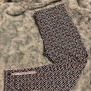 Lysee ikat leggings, size M, black and white